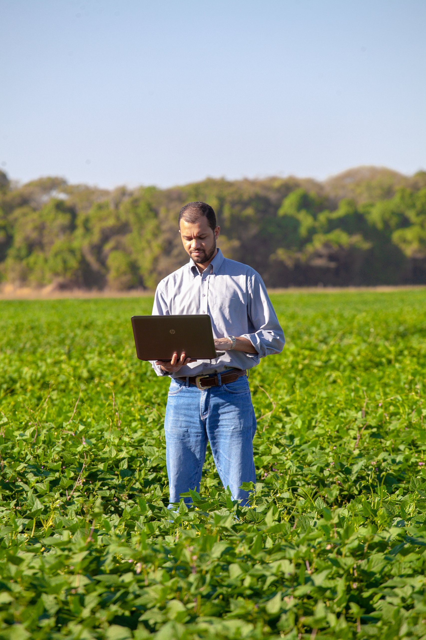 farm-laptop